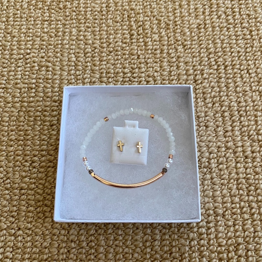 Park Lane Bracelet and Cross Sign Stud Earring Set